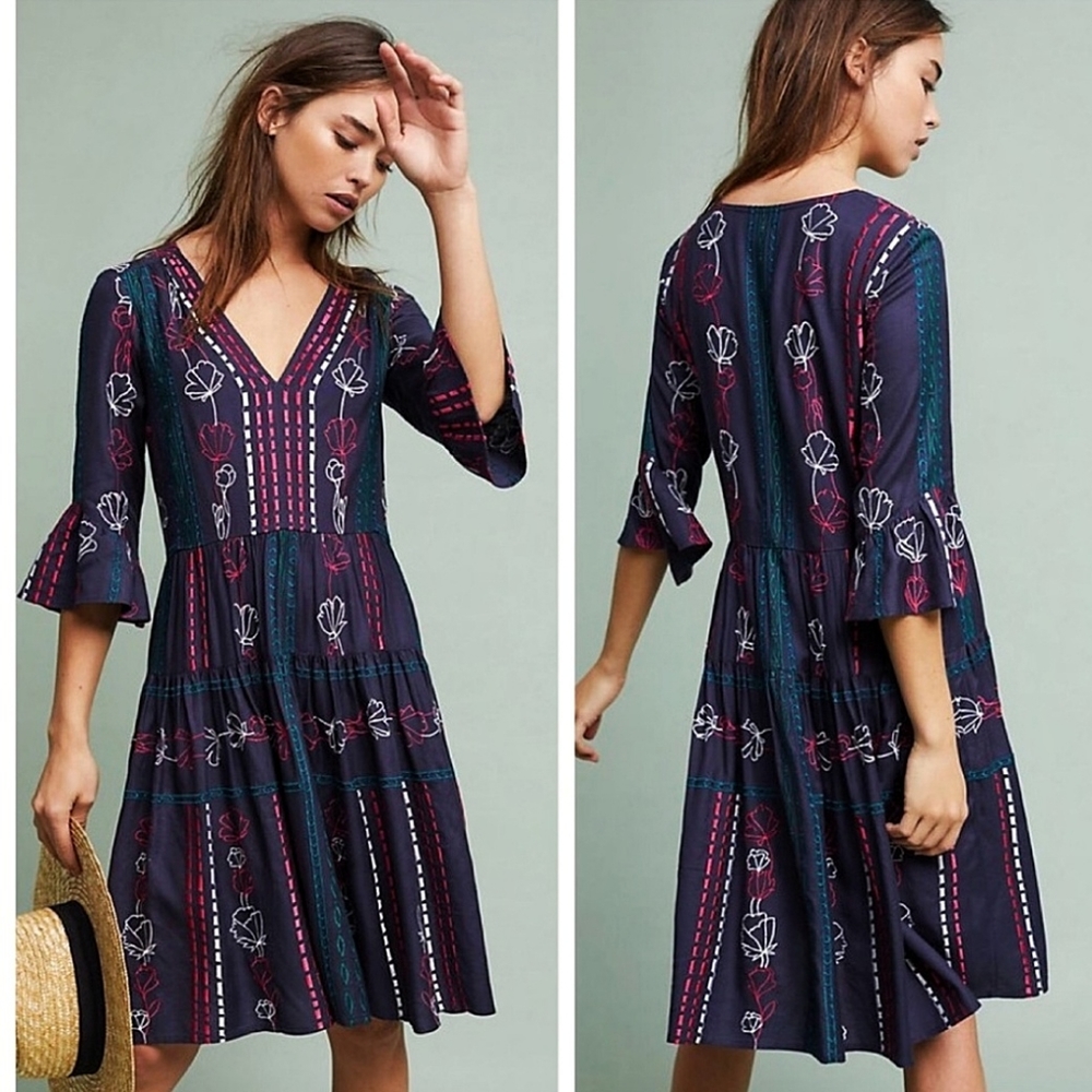 NWOT Anthropologie Akemi + Kin Hailey Boho Embroidered Bell Sleeve Dress